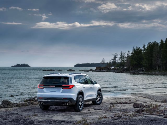 All-New 2024 GMC Acadia AT4